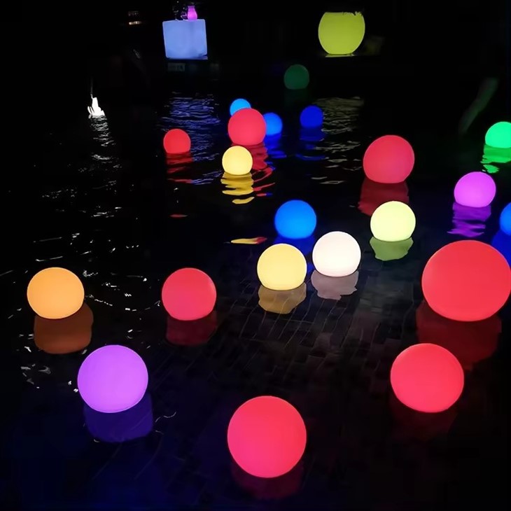 Luce impermeabile per piscina con palla galleggiante
